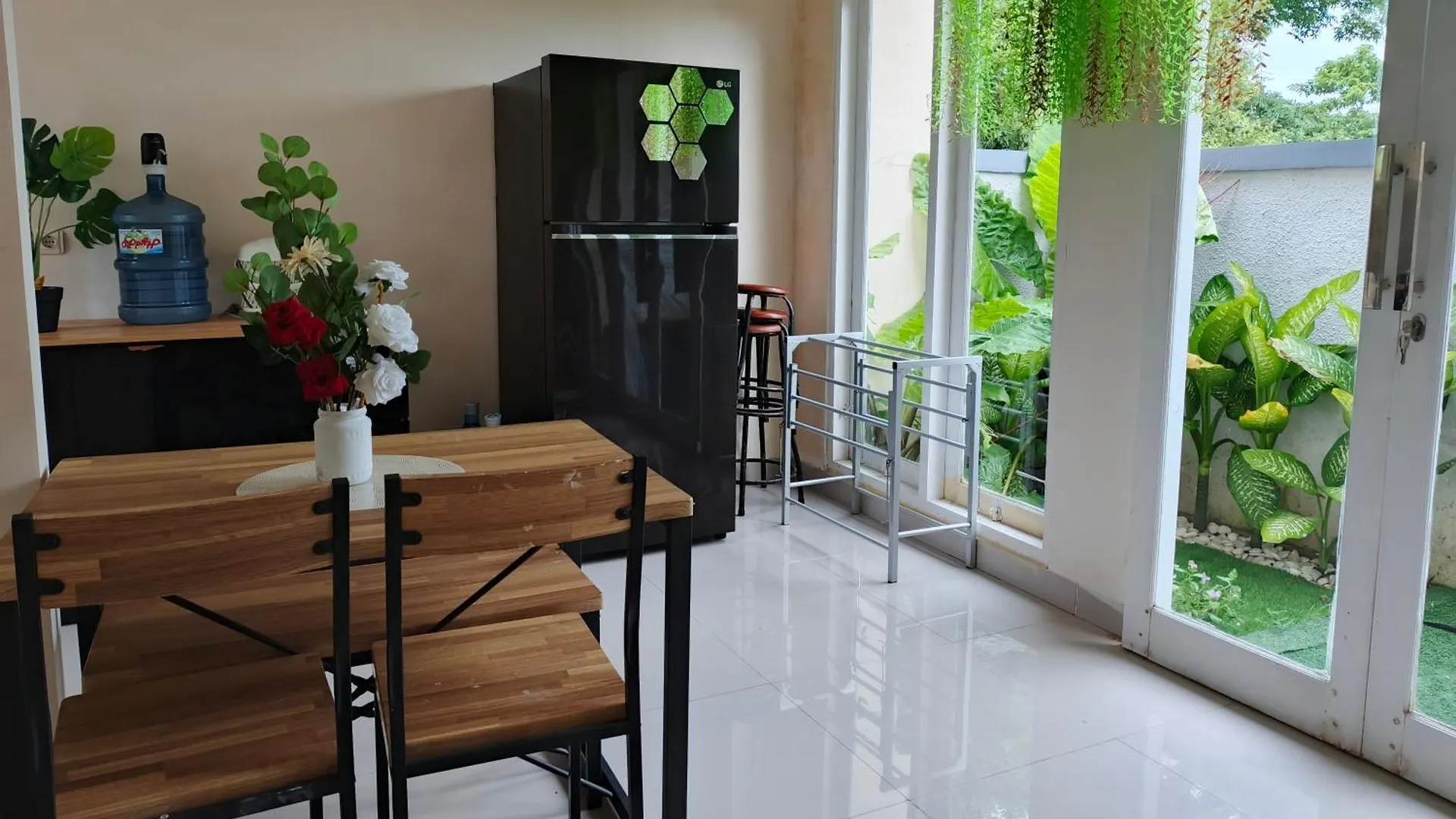 Casa White Kutuh Apartment Ungasan